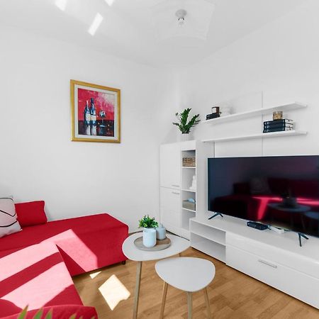 App 982 Apartment Rosini Екстериор снимка