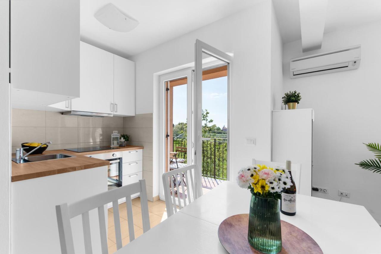 App 982 Apartment Rosini Екстериор снимка