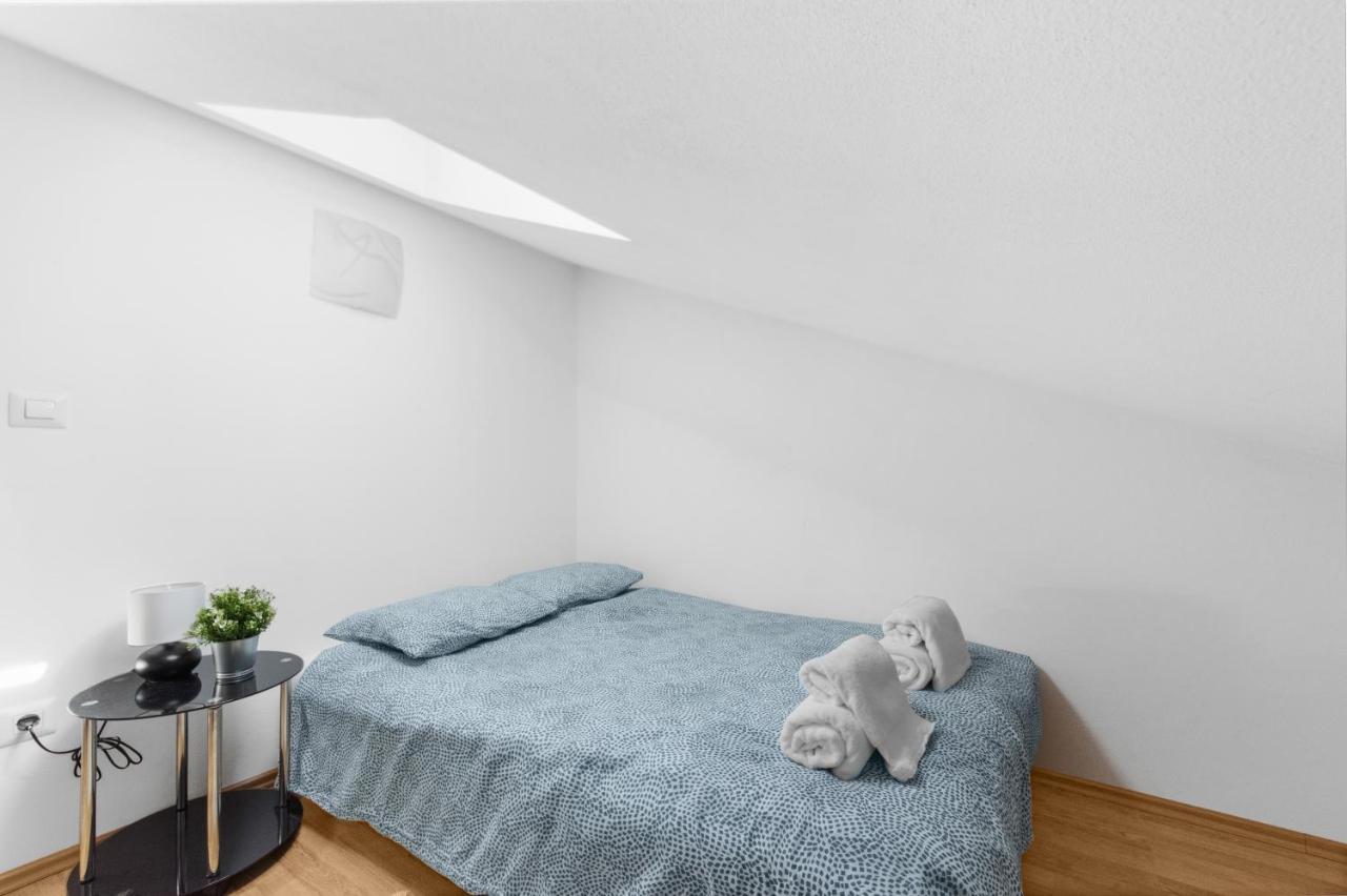 App 982 Apartment Rosini Екстериор снимка